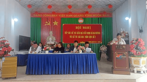 HỘI NGHỊ TIẾP XÚC CỬ TRI GIỮA ĐẠI BIỂU HỘI ĐỒNG NHÂN DÂN XÃ VỚI CỬ TRI CÁC KHU THÔN - CỤM SỐ 2