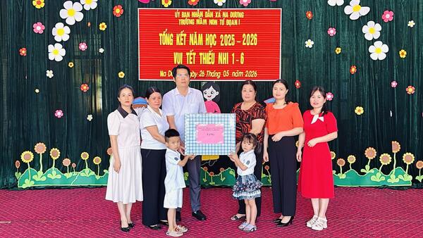 LÃNH ĐẠO XÃ THĂM, TẶNG QUÀ TRẺ EM DỊP TẾT THIẾU NHI  TẠI TRƯỜNG MẦM NON TÚ ĐOẠN I