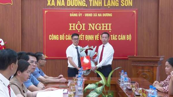 HỘI NGHỊ CÔNG BỐ QUYẾT ĐỊNH VỀ CÔNG TÁC CÁN BỘ